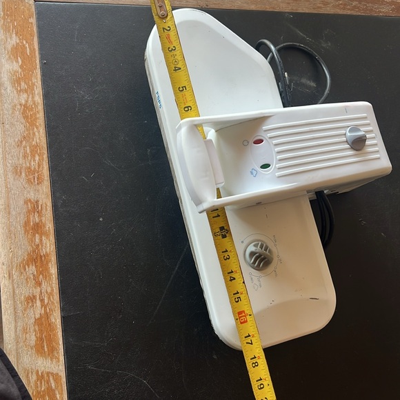 Conair FSP5 Fabric Steamer White - Picture 9 of 12